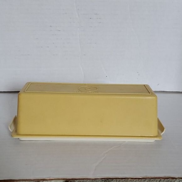 Vintage Tupperware Butter Dish Container Saver Mustard Gold Almond - Picture 7 of 16